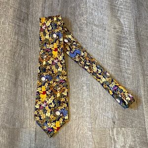 The Disney Store Vintage Silk Winnie The Pooh Fall Leaves Tie